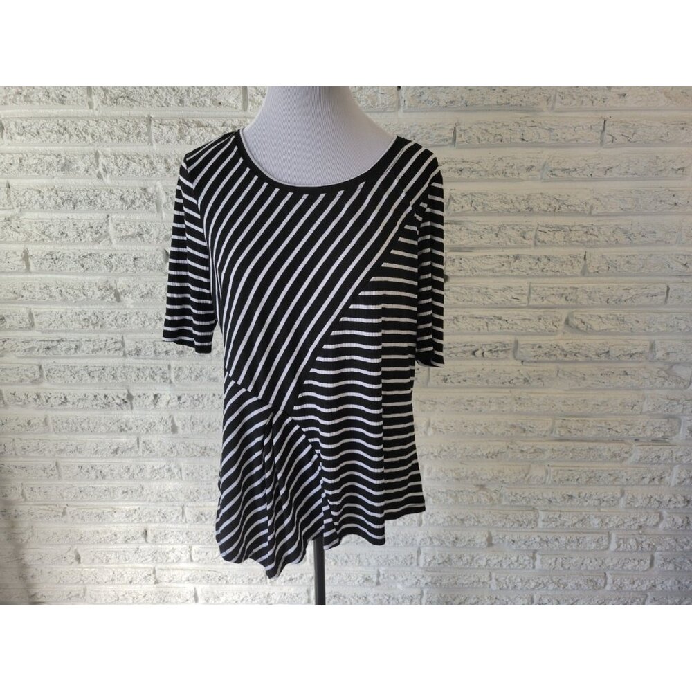 Apt 9 Womens Top Petite Extra Large PXL Tee Knit Black Stripe Casual STR221XE